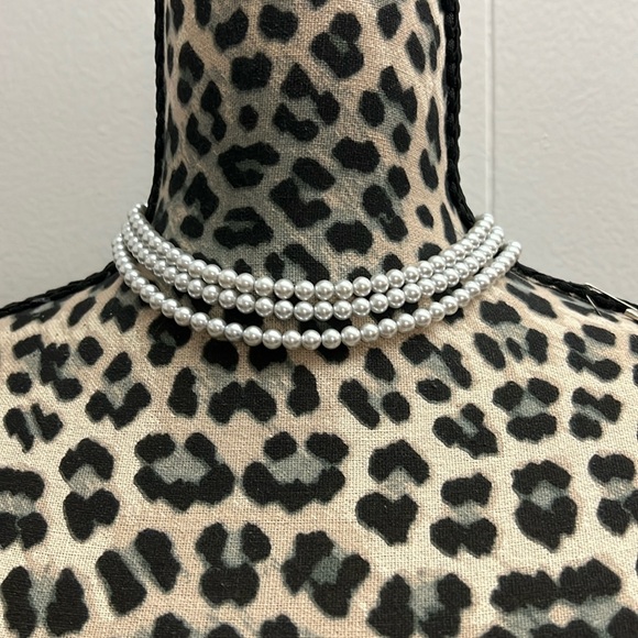 Triple Strand Pearl Necklace - Picture 1 of 3